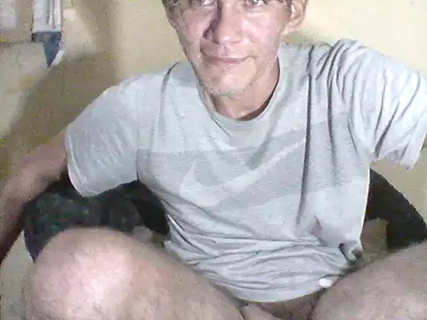 Cloud0nMycock webcam