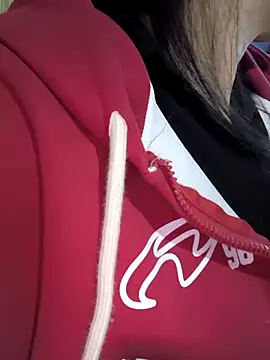 Sweetlove_77 webcam