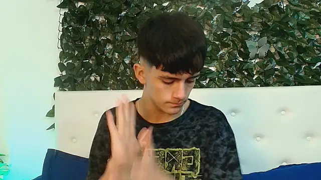 axel_draven (M twink) - I will take off my pants ❤️‍🔥