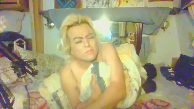 HoneyBdaQueen webcam