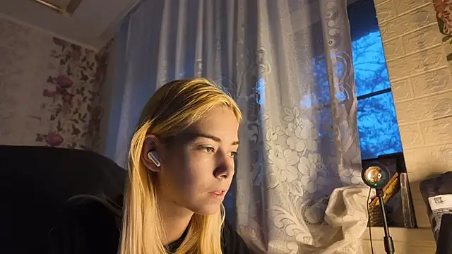 Witching_Moon webcam