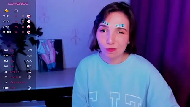 KindHazelHere_ webcam