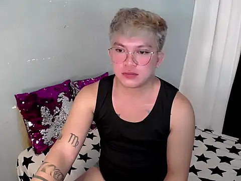 fuckboii_intown (M young) - LET'S TALK AND PLAY ME HERE PLEASE!