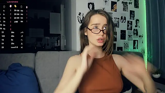 lovelyalivia webcam