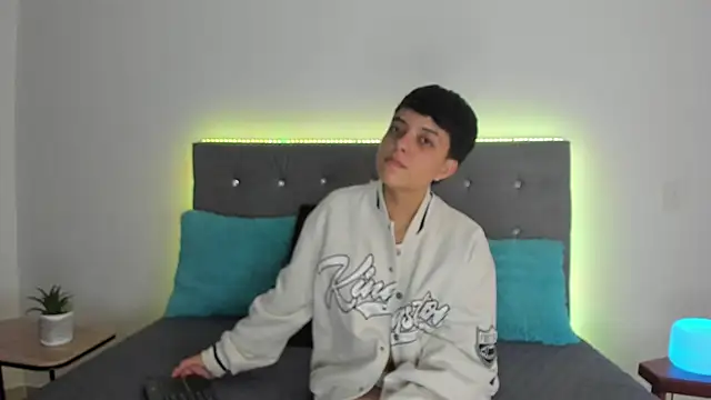 aria_quintero - Aria_quintero's free webcam - UK Sex Cams