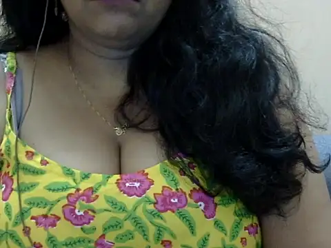 Riya_riyaa webcam