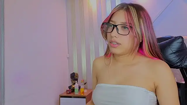 nami_sweet_ webcam