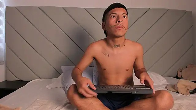 little_kris1 webcam