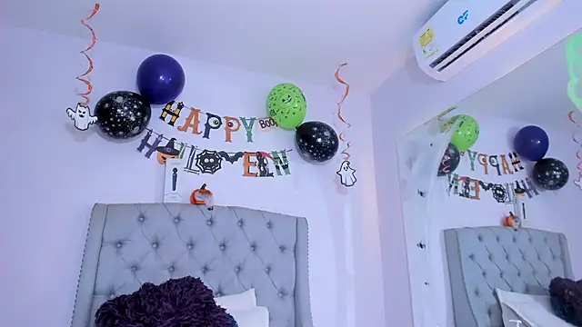 TianaReedd webcam