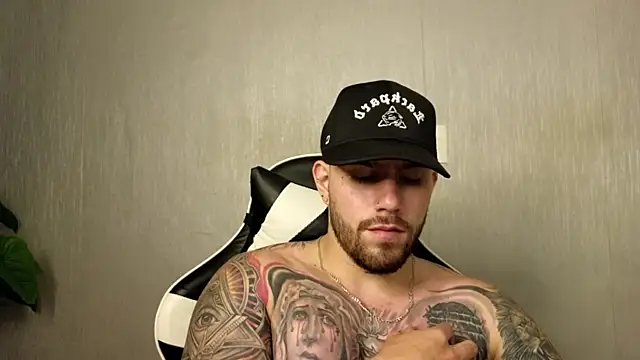 Ades_Lowe webcam