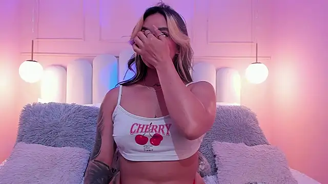 sarah_salis_ webcam