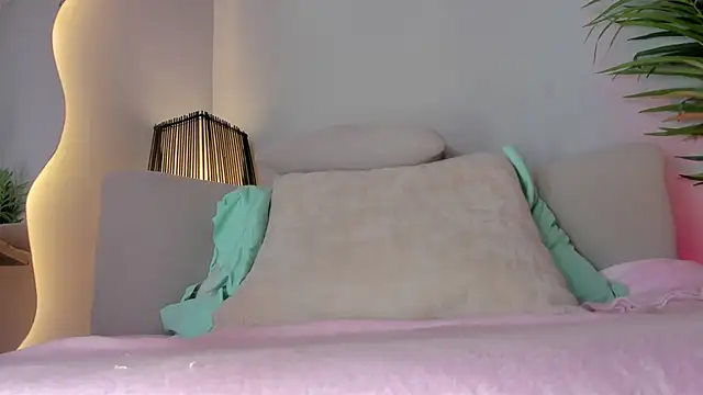 Swt_skinny_ webcam