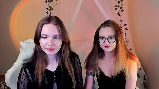MishkaMe webcam