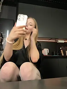 gracesecrett (F teen) - fingering pussy and control