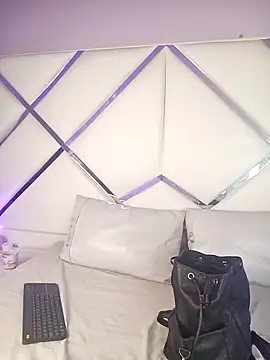 Dulce_Pettit webcam