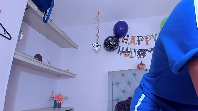 TianaReedd webcam