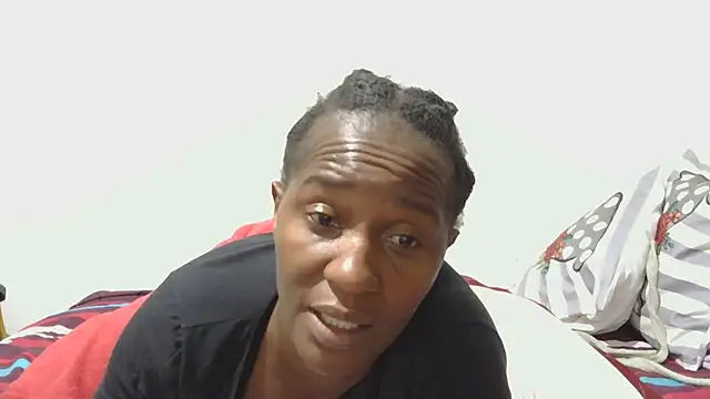 sluttylaura21 webcam