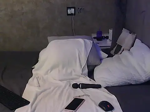 petite_queenx webcam