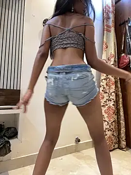 Hotti_lusi5911 webcam
