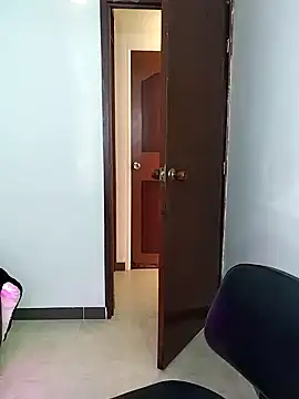 Charlotte_cutee18 webcam