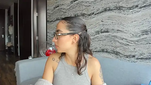 Sophi__a webcam