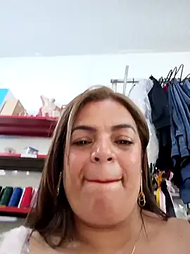 Mia-Glow webcam