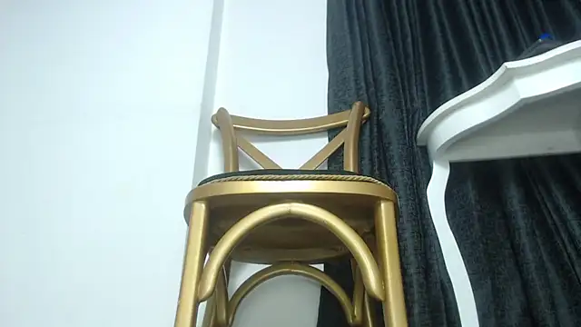 Halley_Raven