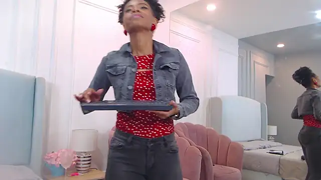 ChantalGarner webcam