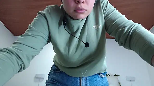 Megan_05_ webcam