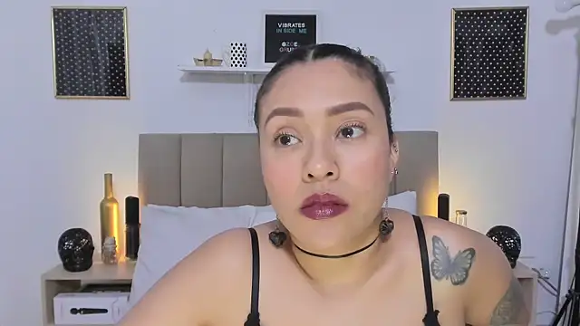 Zoe_Gruber webcam