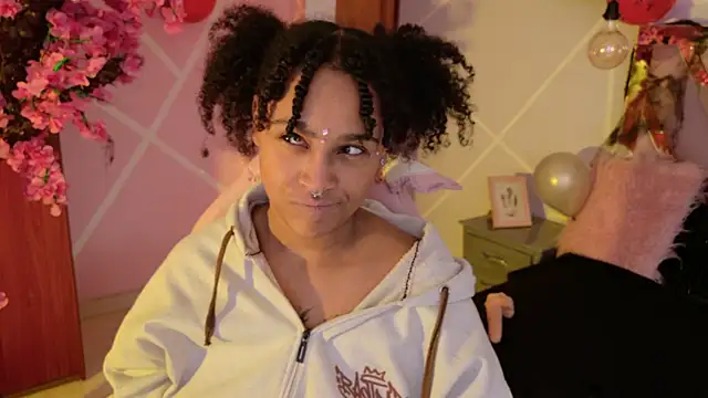 Elith_noa webcam