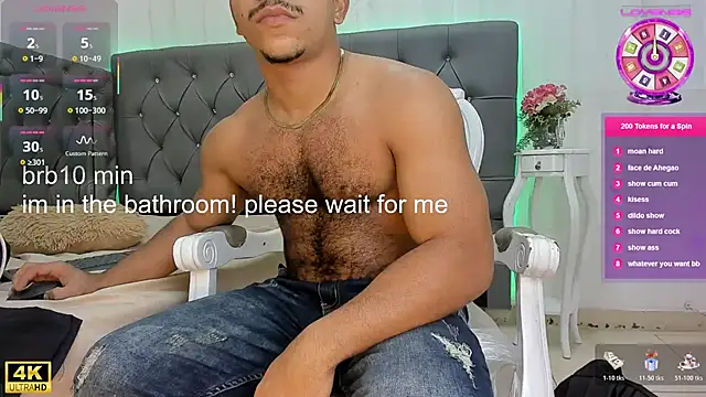 Javier_Hot27_ webcam
