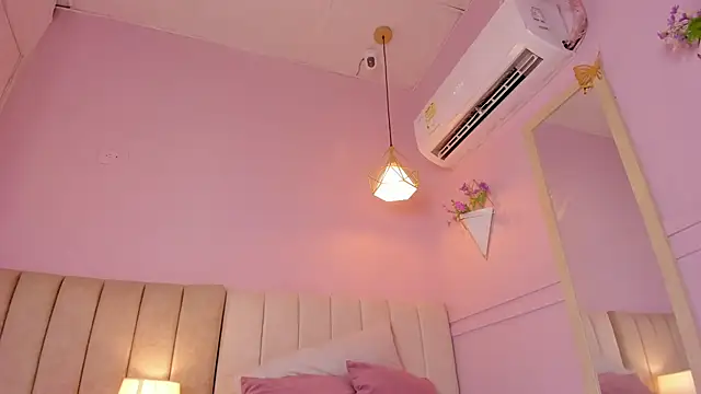 _lucia_18 webcam