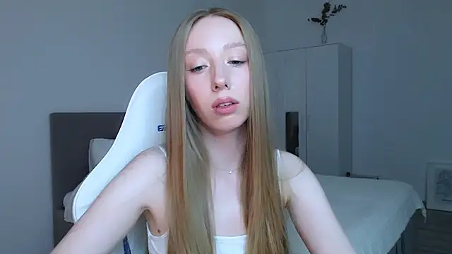 Luna_insniity webcam