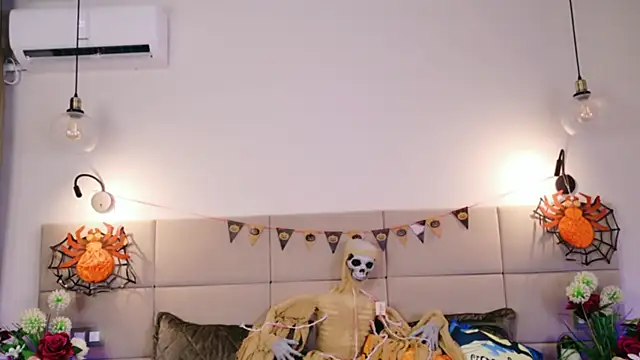 Alisha_Shy webcam