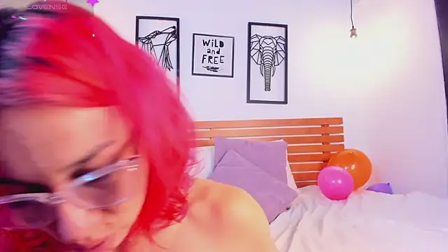 AbellaFox_ webcam