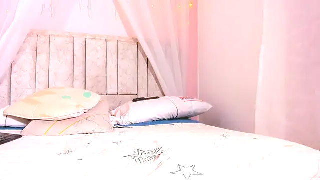Rachellcooperrr webcam