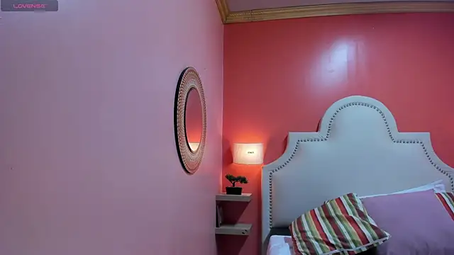 Violett_Salvatore webcam