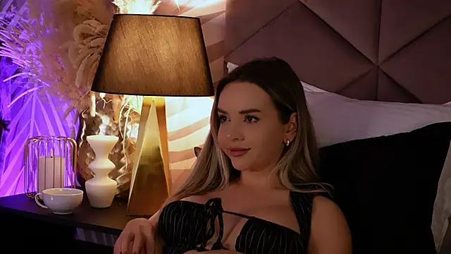 KatyaBelle webcam