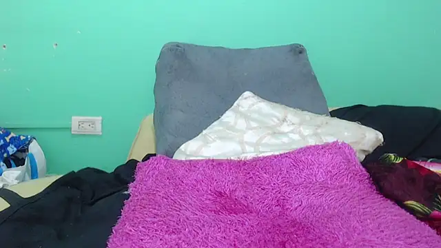 avaleri_cherry webcam