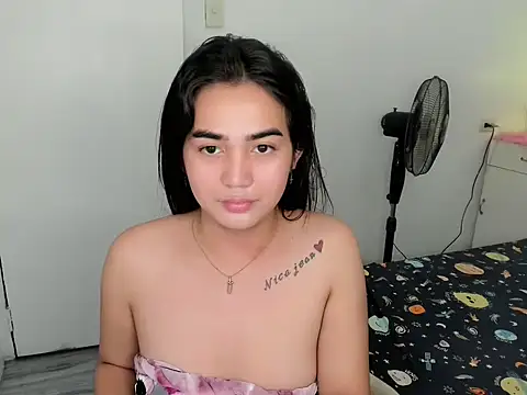 alovelydoll_nica (T teen) - reach my goal and be my king