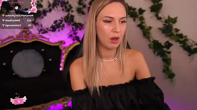 lovelymollyy - LovelyMollyy's free webcam