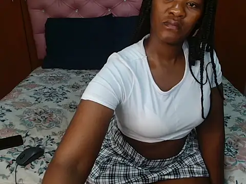 sweetdarkcherry - SweetDarkCherry's free webcam