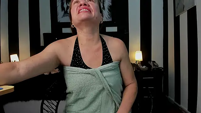 aliceemature4u webcam