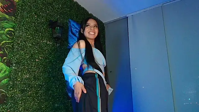 Sophia_Lagos webcam
