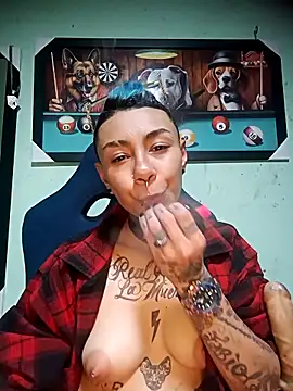 Exoticfive7 webcam
