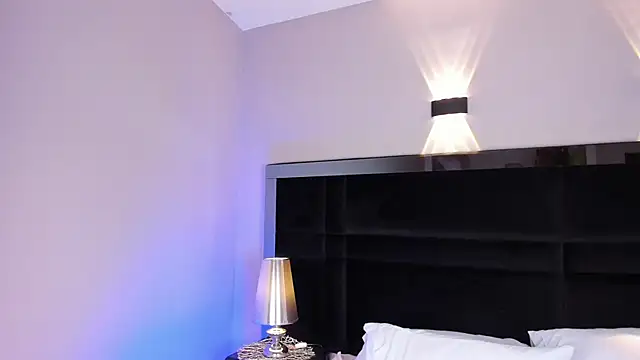 MelodyRey_ webcam