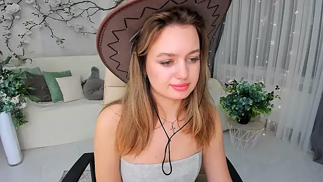 MiracleCurly webcam