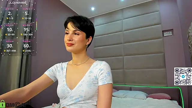 Adeline_Perle webcam