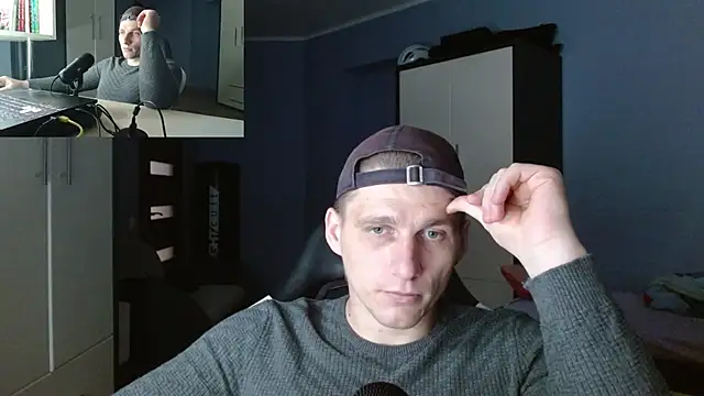 PoliglotJoe webcam